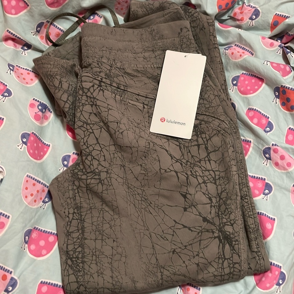 Lulu jogger - thread dye.  Super cute